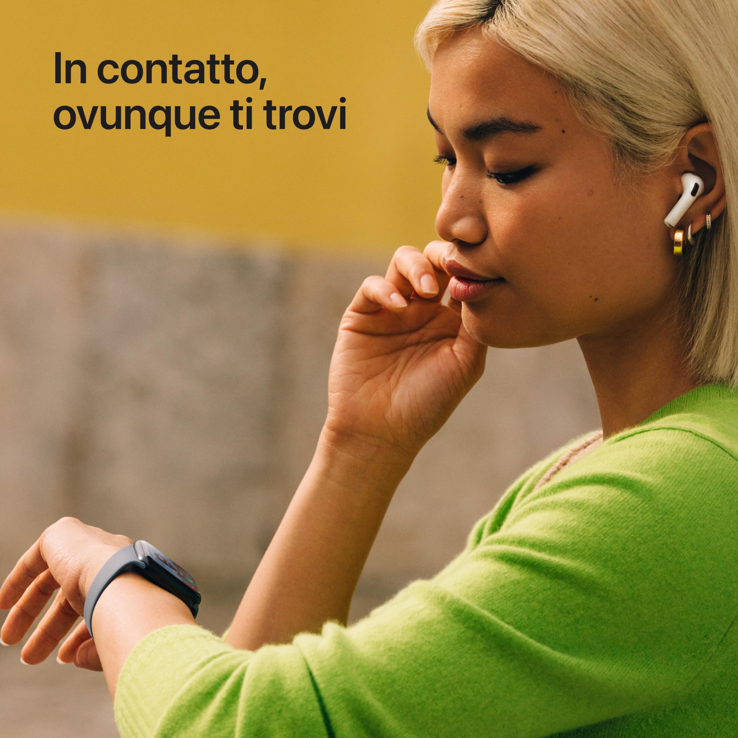 Apple Watch SE 3 GPS, Cassa 40 mm in alluminio galassia con Cinturino Sport galassia - S/M