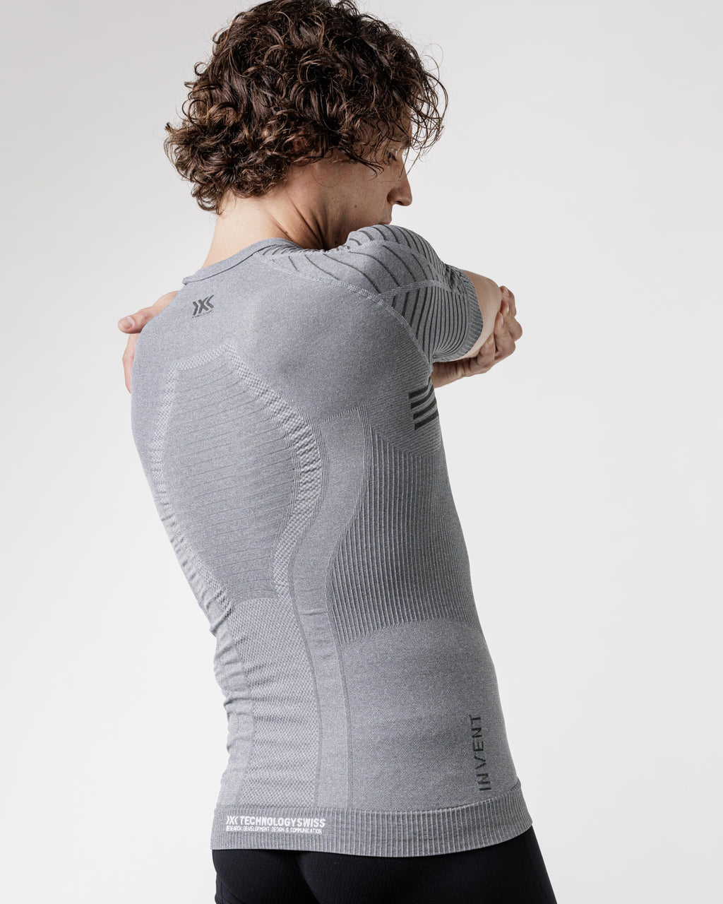 X-Bionic Invent 4.0 - Maglia Termica Uomo Manica Corta a Compressione - Alte Prestazioni per Running, Sci, Ciclismo, Fitness e Sport Invernali
