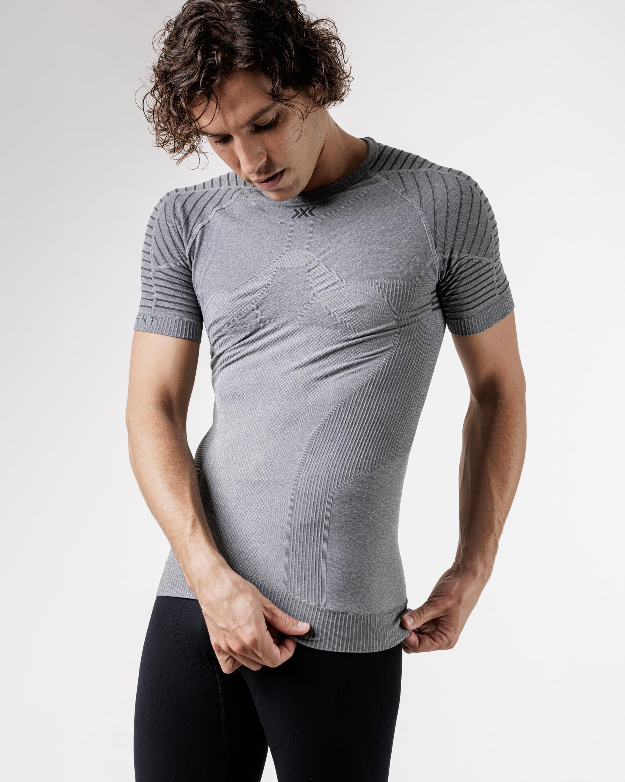X-Bionic Invent 4.0 - Maglia Termica Uomo Manica Corta a Compressione - Alte Prestazioni per Running, Sci, Ciclismo, Fitness e Sport Invernali
